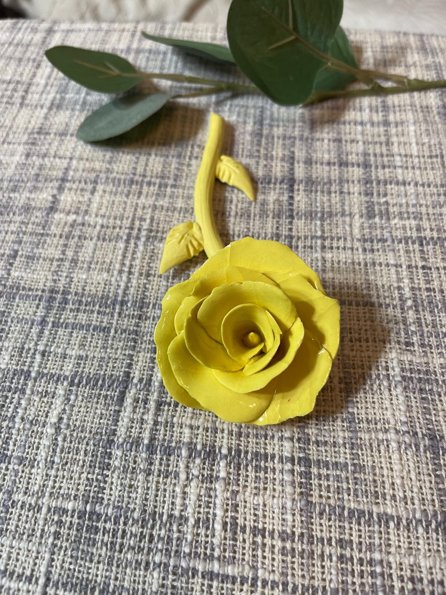Golden Joy Forever Rose – Yellow Porcelain Rose