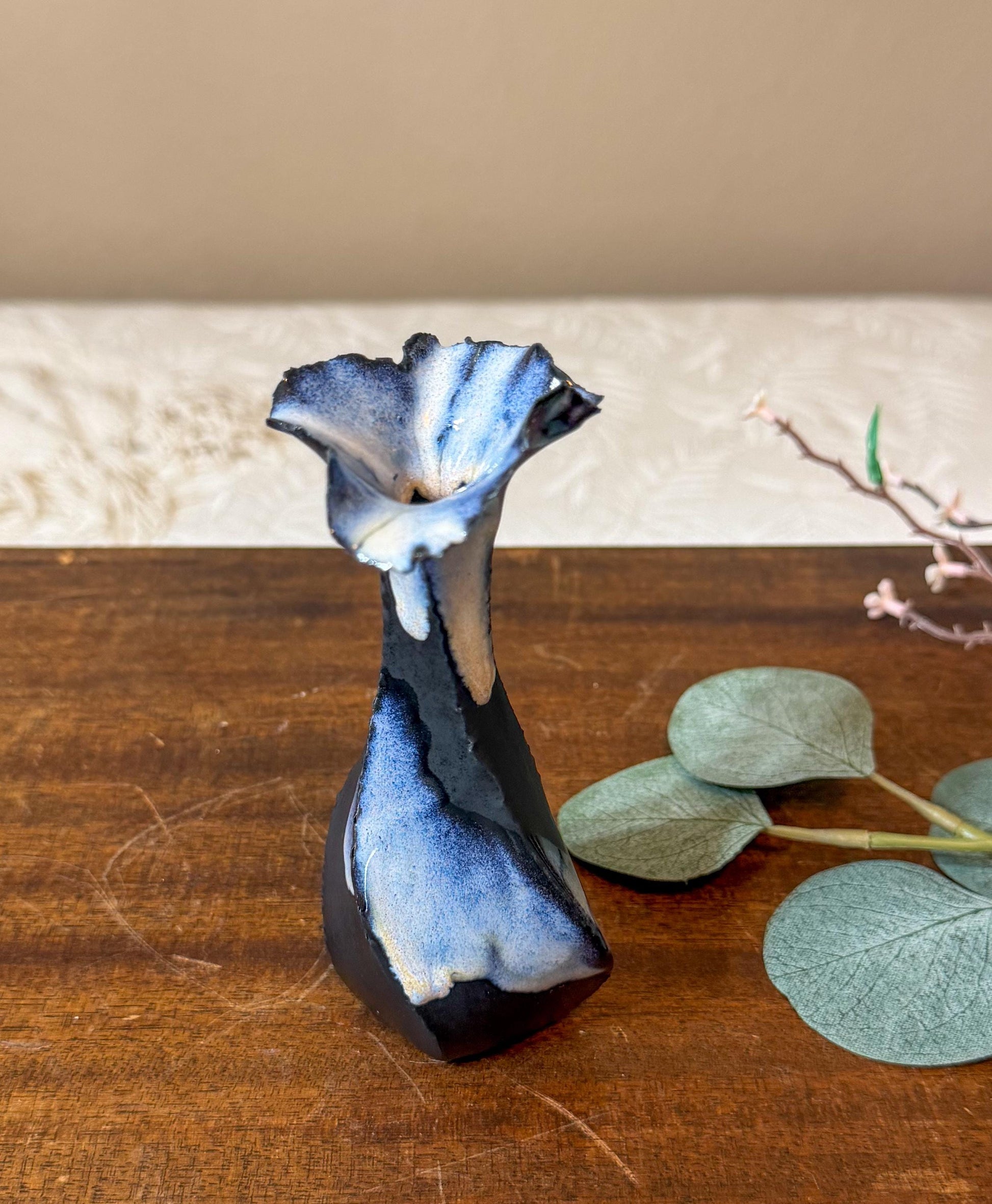 Midnight Crest Mini Vase